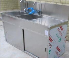 高港區盛華科教 專業供應醫用304不銹鋼腳踏洗手池及配套儲存柜、消毒柜